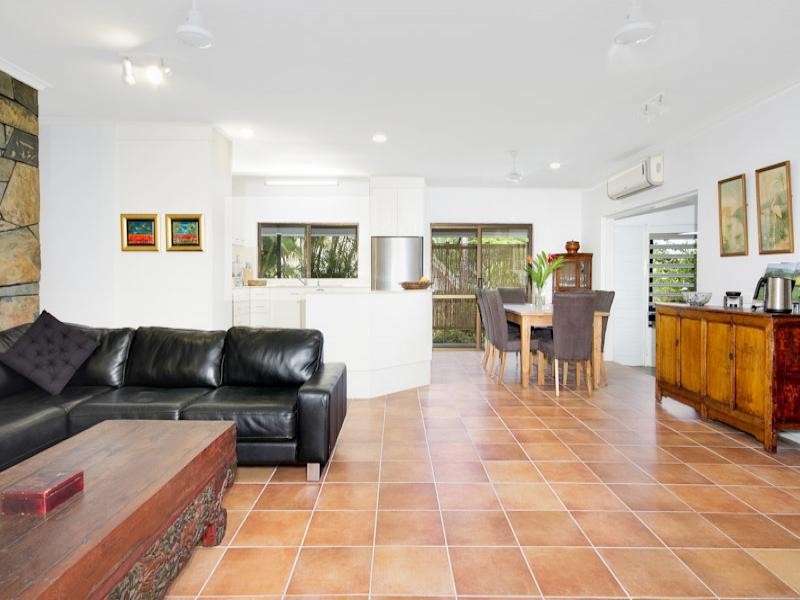 11 Madang Street, Trinity Beach QLD 4879