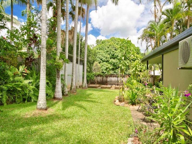 11 Madang Street, Trinity Beach QLD 4879