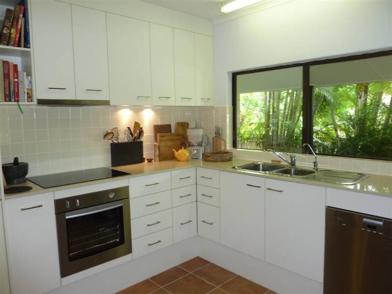 11 Madang Street, Trinity Beach QLD 4879
