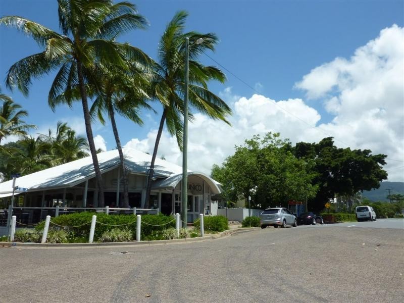 11 Madang Street, Trinity Beach QLD 4879