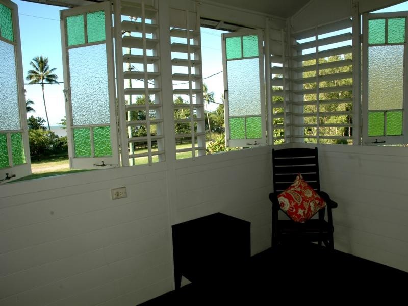 4 Sandpiper Street, East Trinity QLD 4871