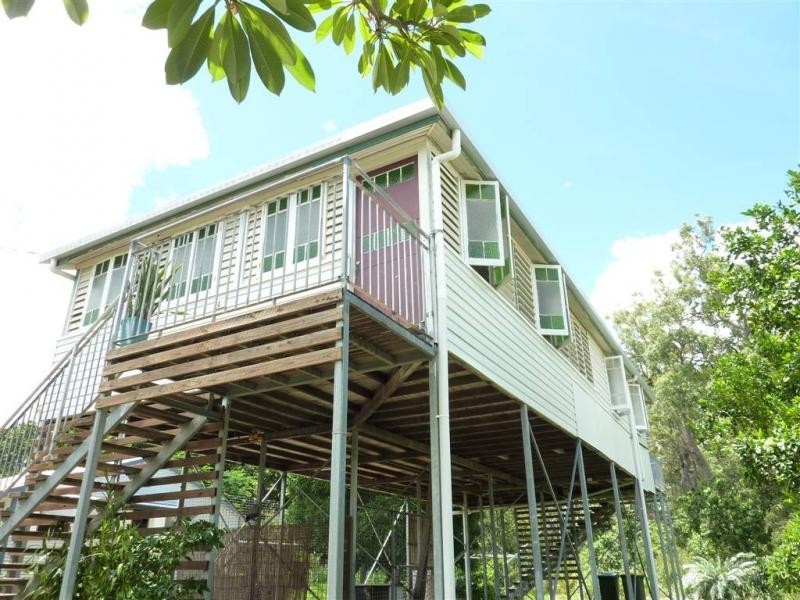 4 Sandpiper Street, East Trinity QLD 4871