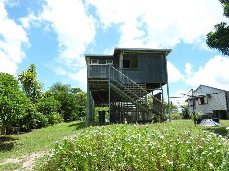 4 Sandpiper Street, East Trinity QLD 4871