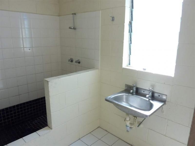 Lyons Street, Westcourt QLD 4870