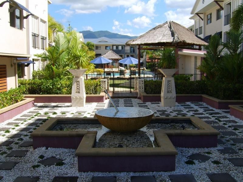 107/29-33 Springfield Crescent, Cairns QLD 4870