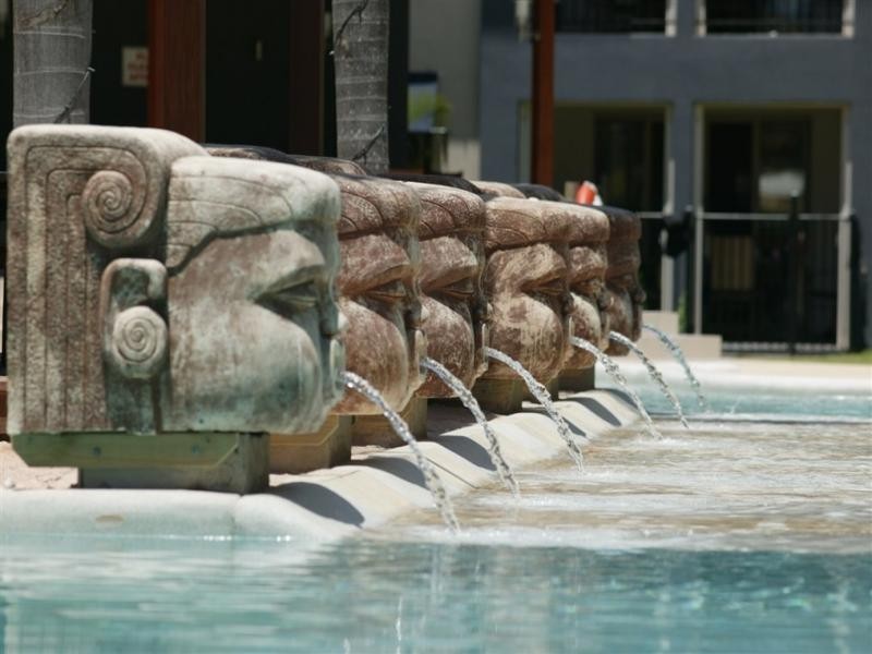 107/29-33 Springfield Crescent, Cairns QLD 4870