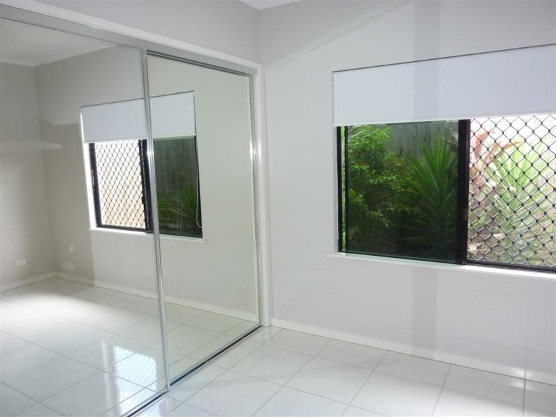 1 Daykin Close, Redlynch QLD 4870