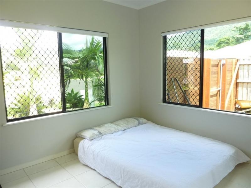 1 Daykin Close, Redlynch QLD 4870