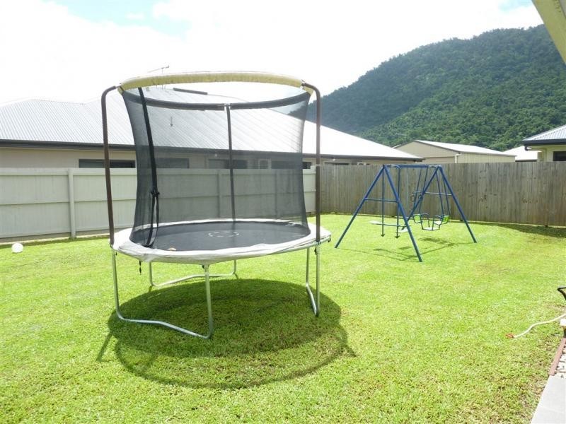 1 Daykin Close, Redlynch QLD 4870