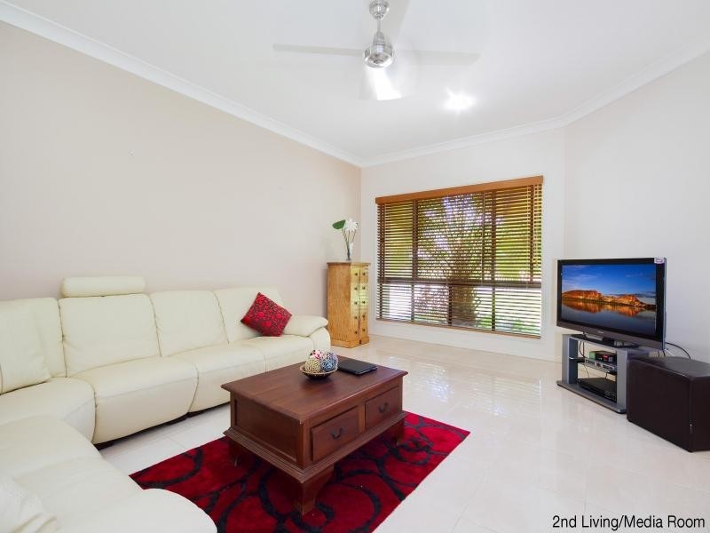 39 Chesterfield Close, Brinsmead QLD 4870