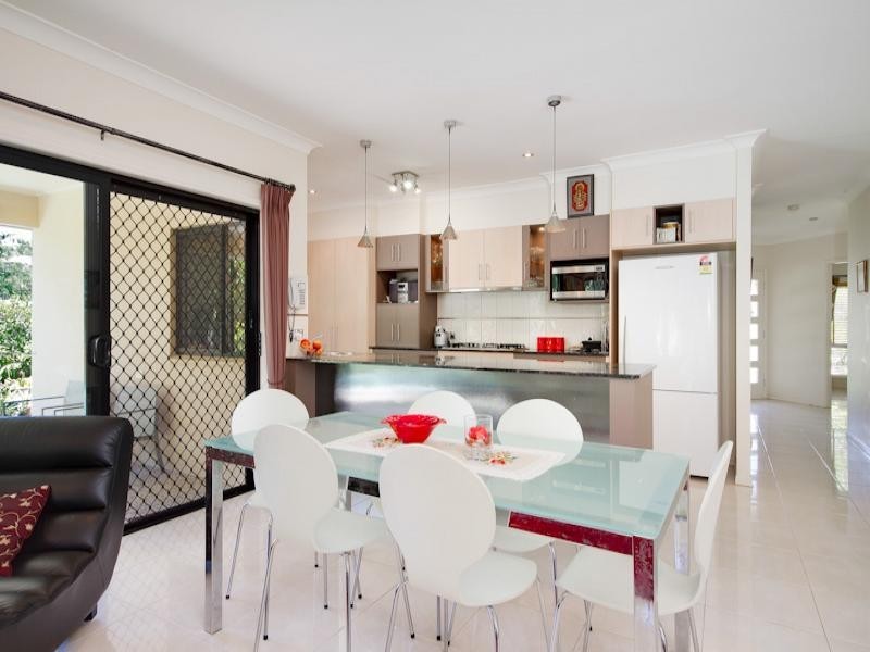 39 Chesterfield Close, Brinsmead QLD 4870