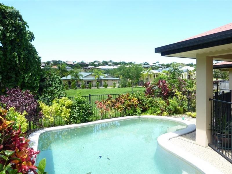 39 Chesterfield Close, Brinsmead QLD 4870