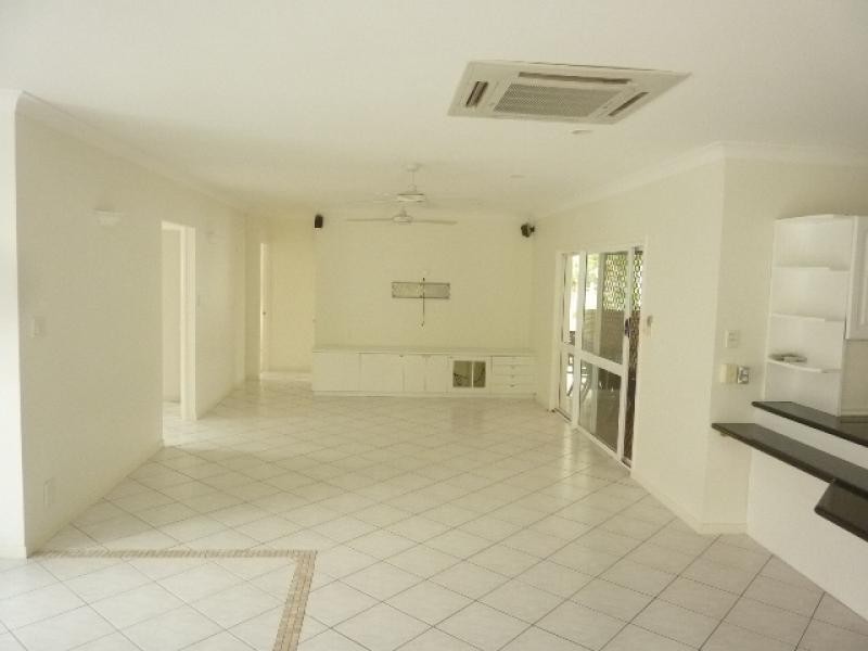 15 Stream Avenue, Kewarra Beach QLD 4879