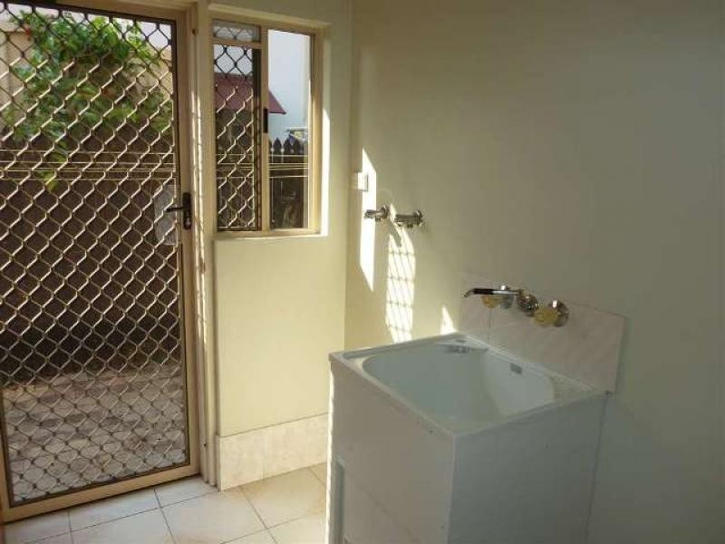 1/370 Severin Street, Parramatta Park QLD 4870