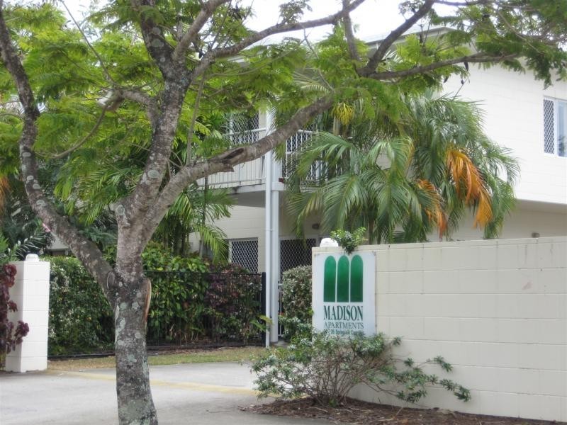 22/24 Springfield Crescent, Manoora QLD 4870