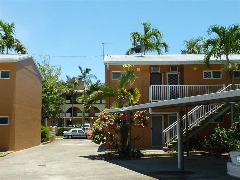 11/4 Chester Court, Manunda QLD 4870