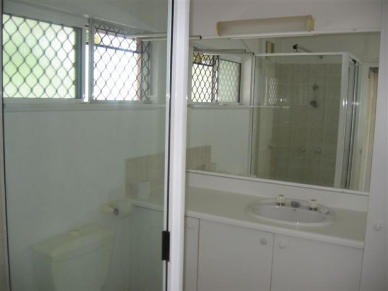 11/4 Chester Court, Manunda QLD 4870