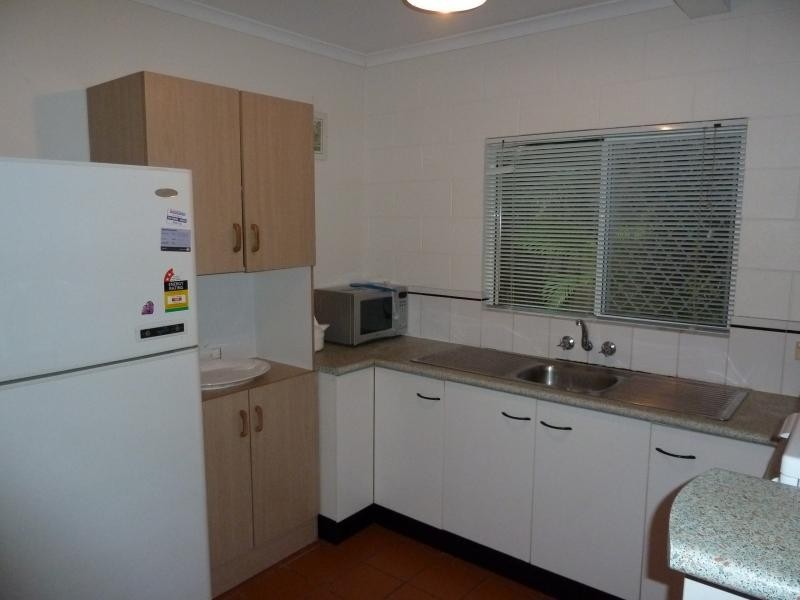 2/16 Cairns Street, Cairns North QLD 4870