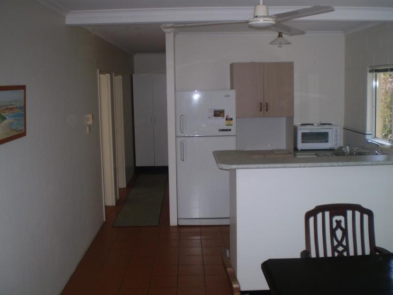 2/16 Cairns Street, Cairns North QLD 4870