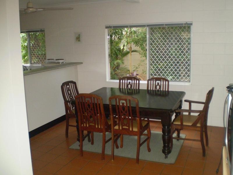 2/16 Cairns Street, Cairns North QLD 4870