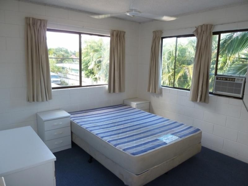 15/215 McLeod Street, Cairns North QLD 4870