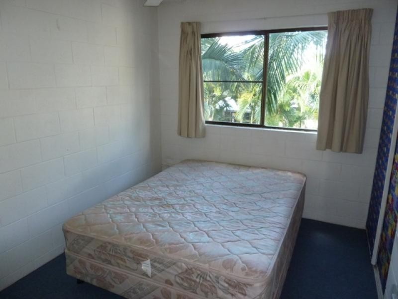 15/215 McLeod Street, Cairns North QLD 4870