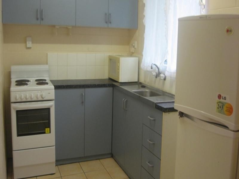 1/75 Mann Street, Westcourt QLD 4870