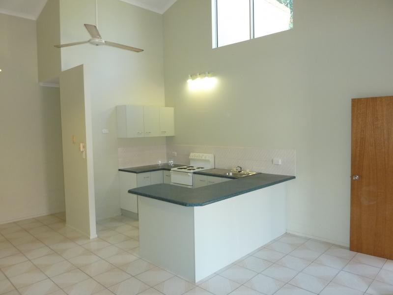 2/370 Severin Street, Parramatta Park QLD 4870