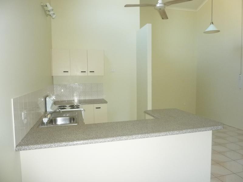 2/370 Severin Street, Parramatta Park QLD 4870