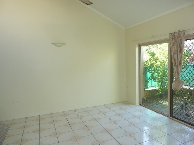 2/370 Severin Street, Parramatta Park QLD 4870