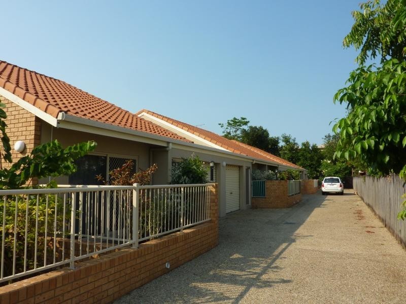 2/370 Severin Street, Parramatta Park QLD 4870