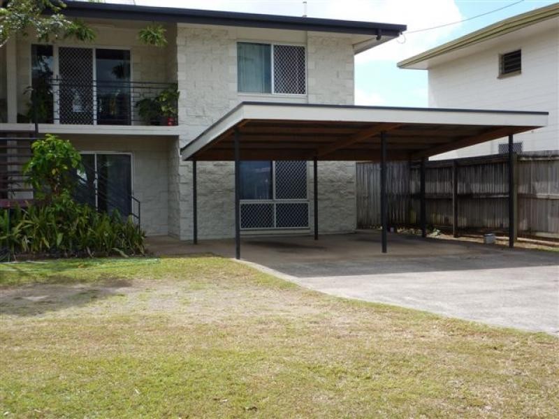 2/35 Sondrio Street, Woree QLD 4868