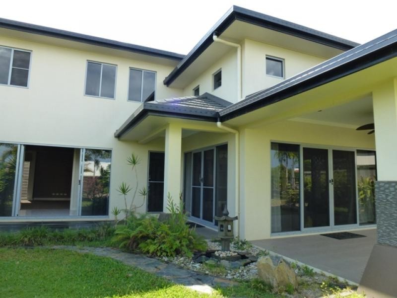 2 Rossmann Road, Smithfield QLD 4878