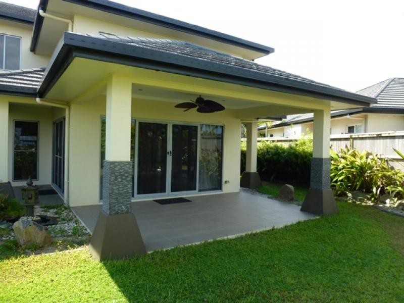 2 Rossmann Road, Smithfield QLD 4878