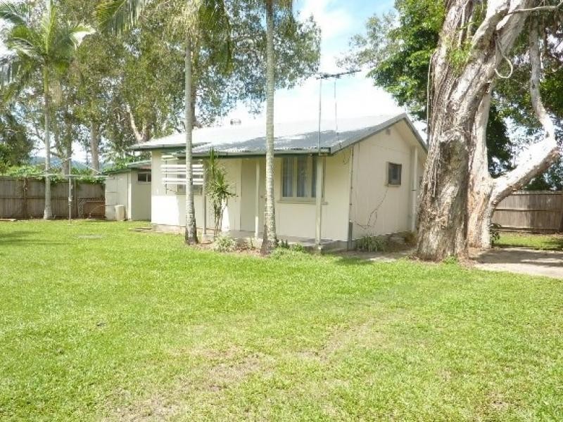 2/60 Dalton Street, Westcourt QLD 4870