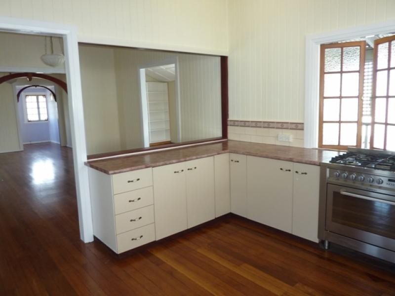 236 Aumuller Street, Westcourt QLD 4870