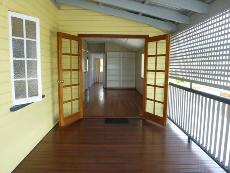 236 Aumuller Street, Westcourt QLD 4870