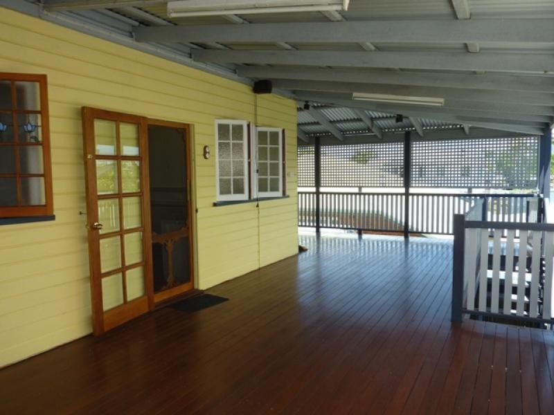 236 Aumuller Street, Westcourt QLD 4870