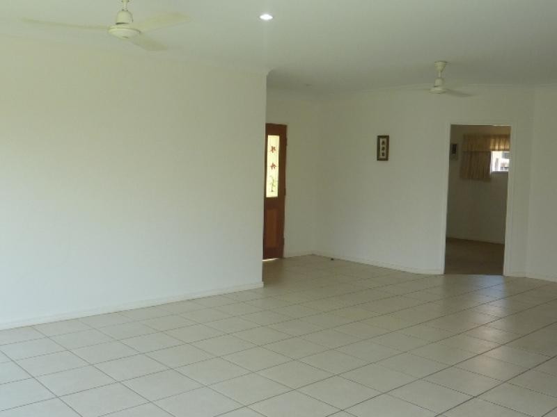 23 Sunbird Drive, Woree QLD 4868