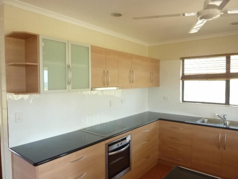 79 Taylor Street, Tully Heads QLD 4854