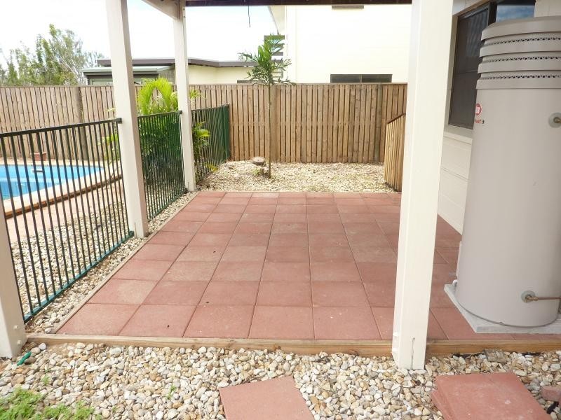 79 Taylor Street, Tully Heads QLD 4854