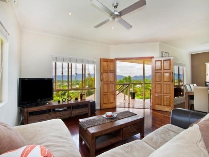 19 Guthrie Close, Bentley Park QLD 4869