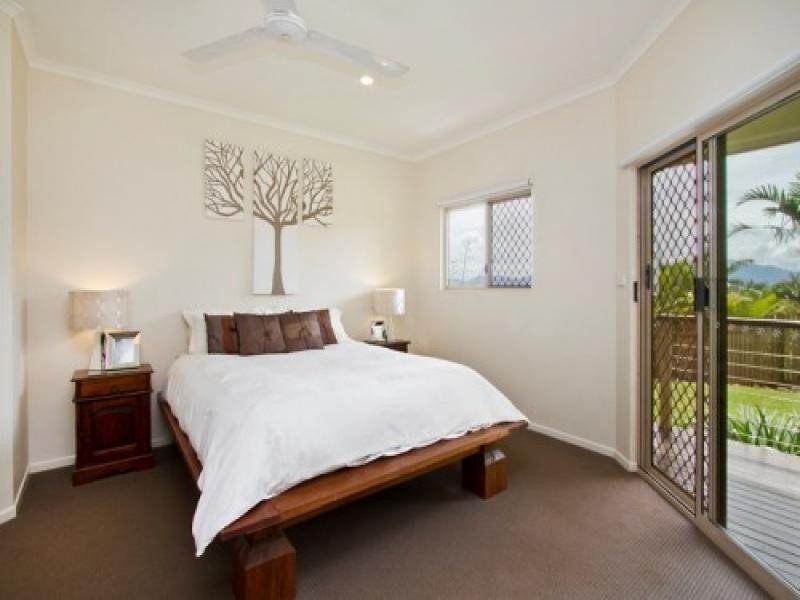 19 Guthrie Close, Bentley Park QLD 4869