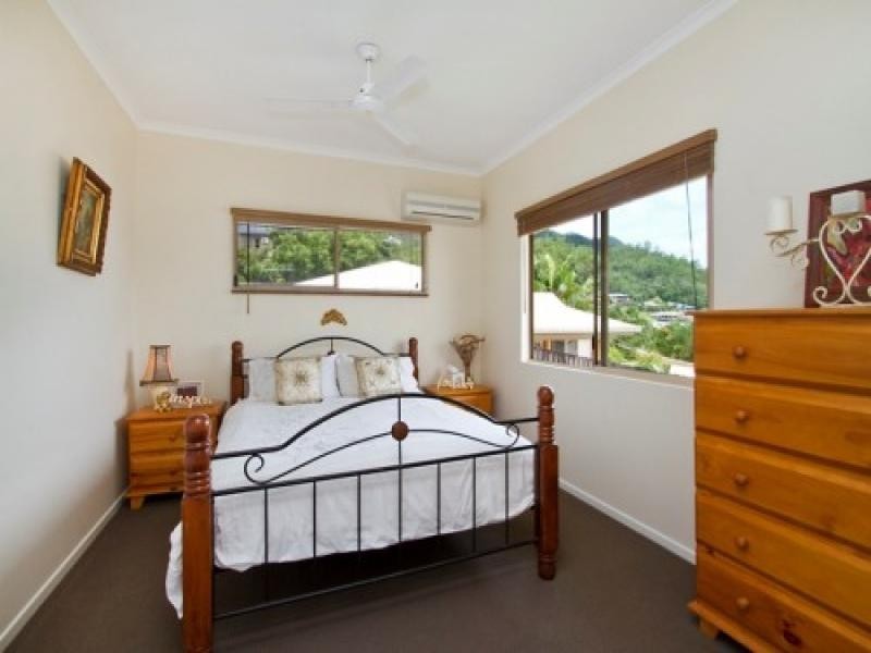 19 Guthrie Close, Bentley Park QLD 4869