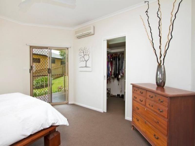 19 Guthrie Close, Bentley Park QLD 4869