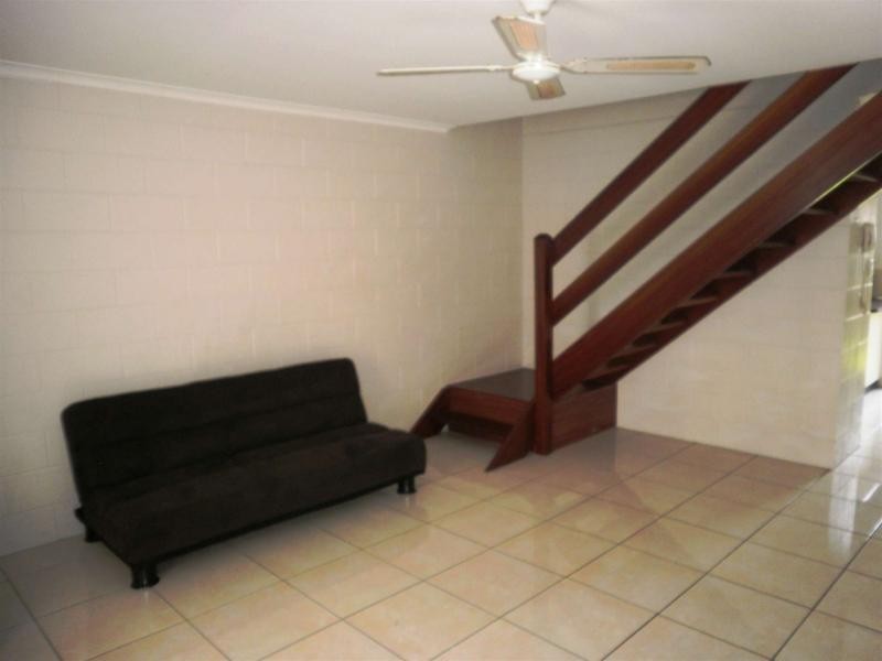 6/17 Sandown Close, Woree QLD 4868