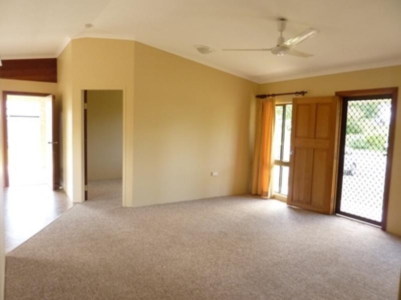 98 Dillon Street, Westcourt QLD 4870