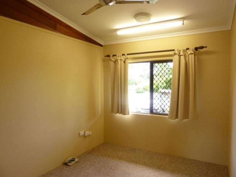 98 Dillon Street, Westcourt QLD 4870