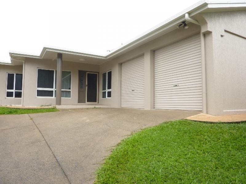 8 Gilmore Street, Bentley Park QLD 4869