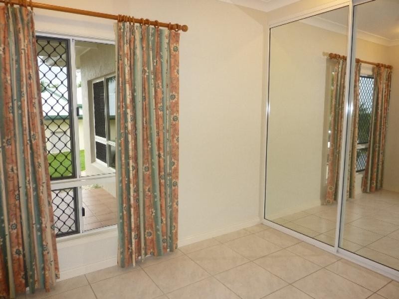 8 Gilmore Street, Bentley Park QLD 4869